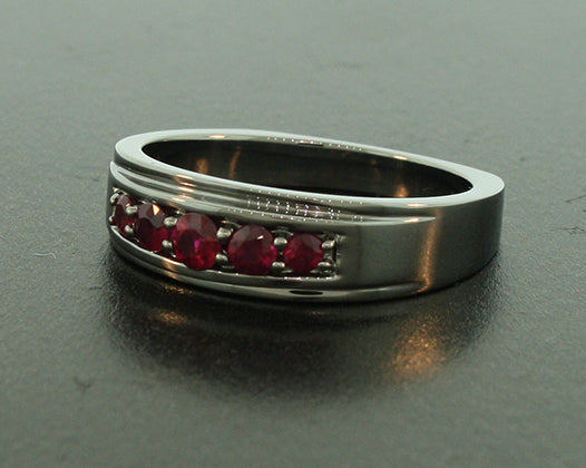 Blackened Silver Graduado Ring Ruby - Mander Jewelry